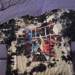 Pink Floyd Black and Gray Graphic Tee
